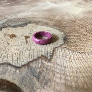 Women’s Qalo Silicone Ring